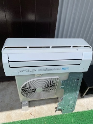 南区藤田 エアコン 東芝 6畳 美品 2019年製