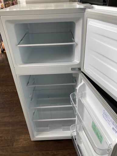 ☆ジモティー割あり☆ﾊｲｾﾝｽ/2ﾄﾞｱ冷蔵庫/2022/クリ-ニング済み/HG-2408  