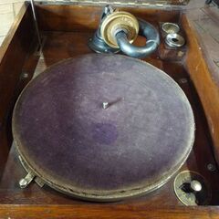 ジャンク品 TRADE MARK king phone 卓上蓄音機 レトロ アンティーク 蓄音機 針付き インテリア オブジェ 札幌市東区 新道東店