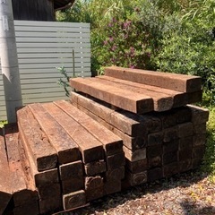 枕木4本 ✴︎お引取りのみ。配送は致しかねます。