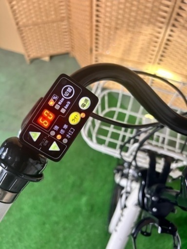 No.127 ブリヂストン 電動アシスト自転車 bikke 2 e（ビッケ ツー e）A84 3人乗り対応 20型 内装3段変速整備済み中古現状