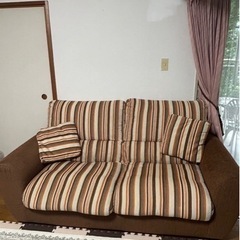 状態良好】ニトリ スペイン製 布張りソファ 3人用