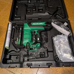 ハイコーキコードレスフロアタッカー