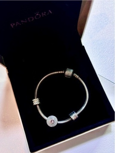 Pandora シルバーブレスレット＋チャーム3個