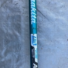 マキタ 充電式草刈機 MUR001G