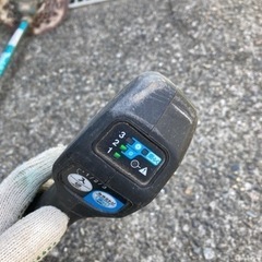 マキタ 充電式草刈機 MUR001G