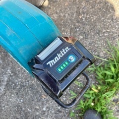 マキタ 充電式草刈機 MUR001G