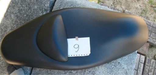 お話中　PCX JF28 2010～ 77200-KWN-711ZD シート BLACK 純正品