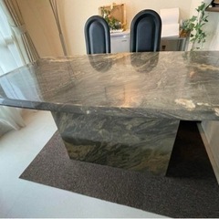 【決まりました】大理石のダイニングテーブル　  