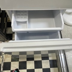 【リサイクルサービス八光】2022年製　アクア　冷蔵庫 201L・右開き・2ドア・ミルク） 自動霜取り機能搭載 AQR-20N （W）