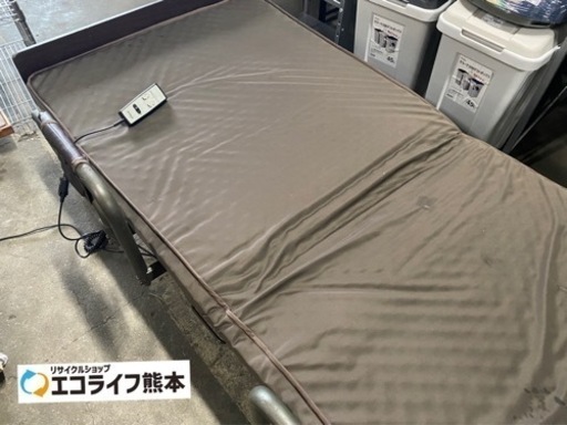 【在庫処分半額】電動リクライニング機能付き　折りたたみベッド
