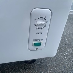 ■Ｂ‐2 未使用品 長期保管 傷、凹み多少あり エスケイジャパン冷凍ストッカー SFU-A142 142Ｌ 2022年 739ｘ577ｘ851ｍｍ 動作問題なし ■