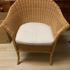 ペニーワイズの1人用籐ソファ