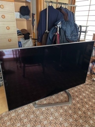 シャープ　60インチテレビ