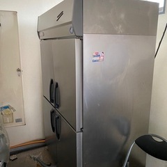 受け渡し予定者決まりました！業務用冷蔵庫