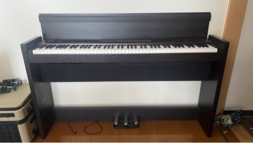 Korg LP380. 88鍵盤電子ピアノ
