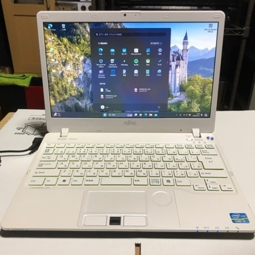 FUJITSU LIFE BOOK  Windows11 corei5 SSD 美品