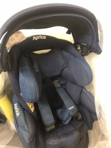 フラディアグロウ　Aprica　アップリカ チャイルドシート　ISOFIX