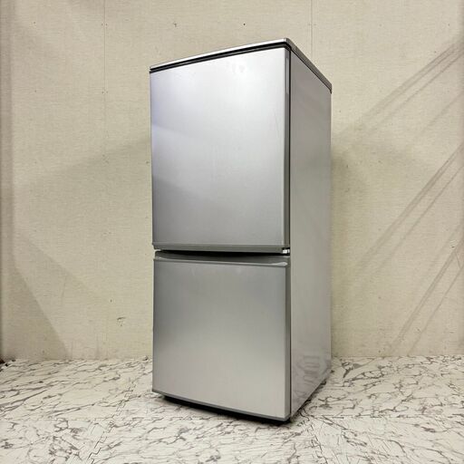 18769  SHARP 一人暮らし2D冷蔵庫  137L ◆大阪市内・東大阪市他 6,000円以上ご購入で無料配達いたします！◆ ※京都・高槻・枚方方面◆神戸・西宮・尼崎方面◆生駒方面、大阪南部方面　それぞれ条件付き無料配送あり！