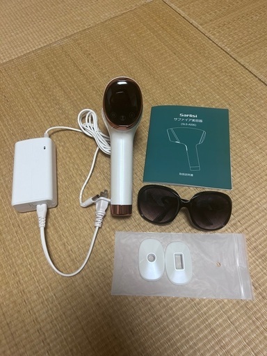 【ほぼ新品！美品です！】脱毛器　家庭用脱毛器　サファイア美容器　sarlisi SLS-AI06