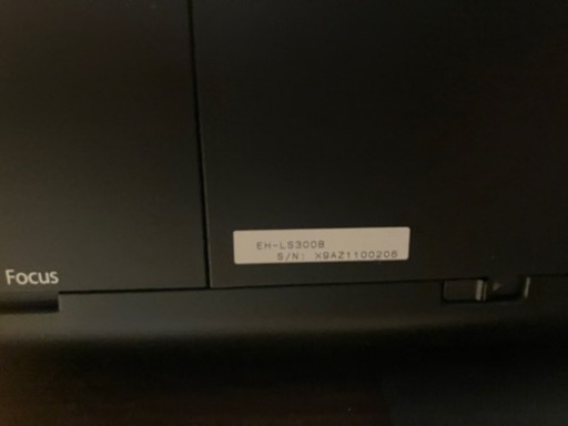 EPSON EH-LS300B 超単焦点　\nプロジェクター