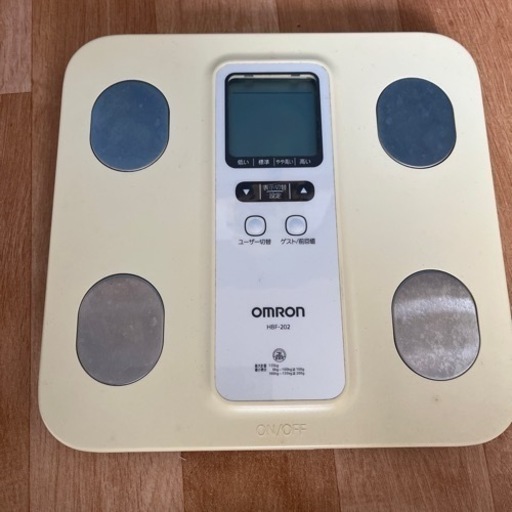 OMRON 体脂肪計