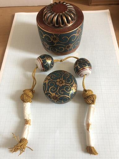 九谷　香炉　香合　風鎮　手描き　青粒　金彩　昭和当時物　陶磁器　床の間揃え