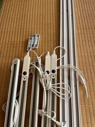 照明器具　スポットライト用のレール