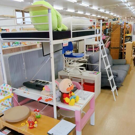 ニトリ☆ロフトベッド・人気、ホワイト【浜村鹿野温泉ICから3分 買取本舗 宮本リサイクル 営業時間9～19時 定休日水曜のみ←連絡できませんm(_ _)m】