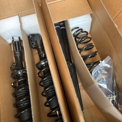 サスペンション一式　ダイハツ　タントカスタム　