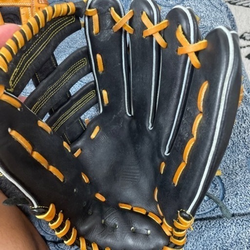 sluggerグローブ Slugger 軟式グローブ 黒/白/オレンジ Slugger 黒/白