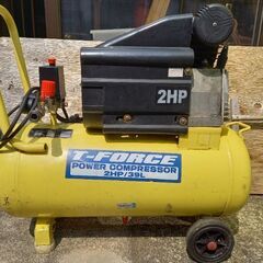 エアーコンプレッサー 100V 2HP 39L
