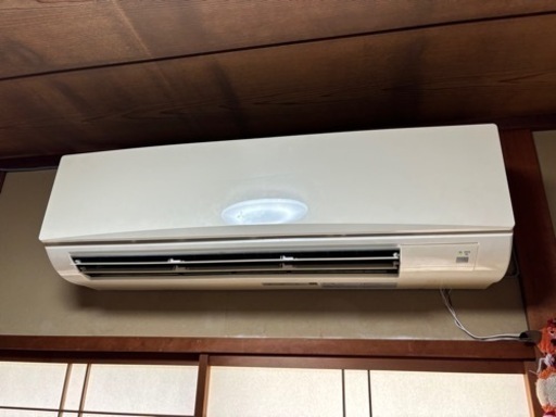 200V三菱業務用エアコン、内部もまだ綺麗です。\n