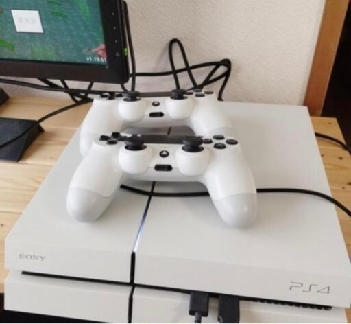 PS4 500GB 動作確認済、コントローラー2個
