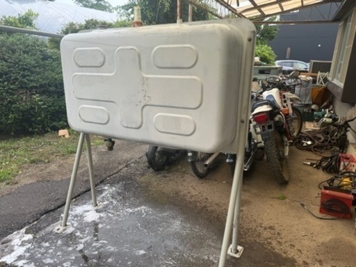 白灯油容積