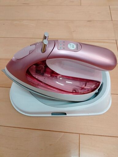 TOSHIBA TA-FV62コードレス　スチーム　アイロン美品不具合なし
