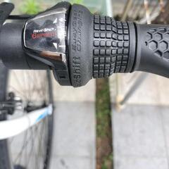 クロスバイク　700×28c シマノ製6段変速