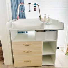 IKEAおむつ替え台　スモースタード