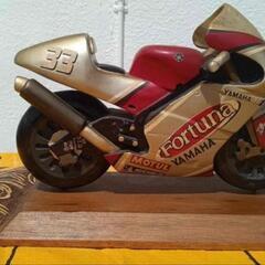 (値下げしました)木彫りのYAMAHAバイク