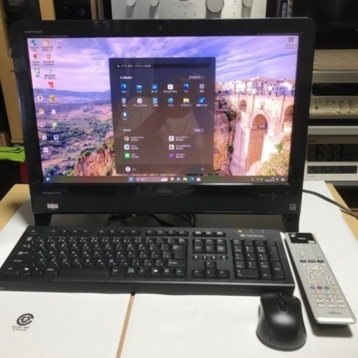FUJITSU モニター型パソコンWindows11