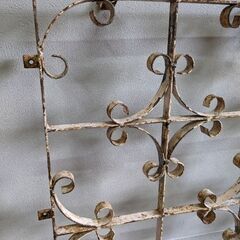 決まりました！ バリ島直輸入 アイアンフレーム M-0407