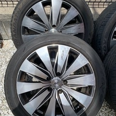 18インチ×7.5J PCD114.3/5穴 タイヤ&ホイールの4本セット。