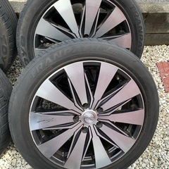18インチ×7.5J PCD114.3/5穴 タイヤ&ホイールの4本セット。