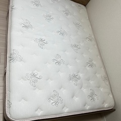 【値下げ中　日本ベッド　マットレス】シルキーパフ　ダブル　中古【保証書付】