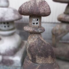 直接引き取り限定 　岡山県　ジモティー特別価格　灯篭　灯籠　燈篭　燈籠　自然石　オブジェ　ガーデンファニチャー