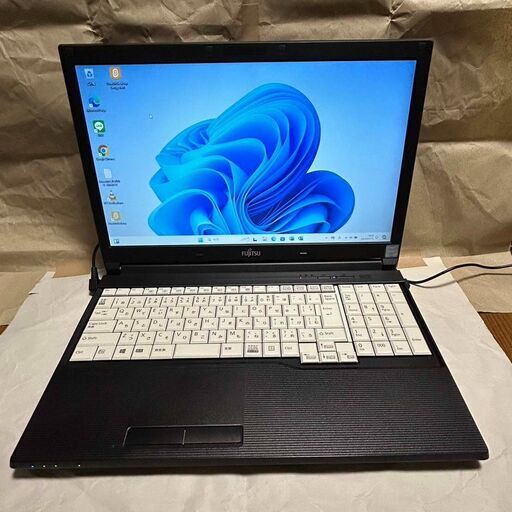 Windows11 東芝　LIFEBOOK　A576／PX　ノートパソコン　15.6インチ