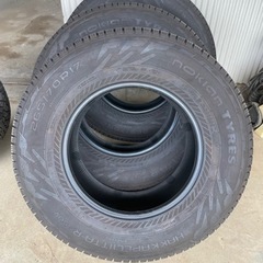 ノキアンハッカペリッタSUVスタッドレスタイヤ265/70R17 4本