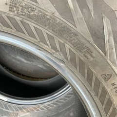 ノキアンハッカペリッタSUVスタッドレスタイヤ265/70R17 4本