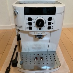 De\'Longhi (デロンギ) 全自動コーヒーマシン マグニフィカS ECAM22112W