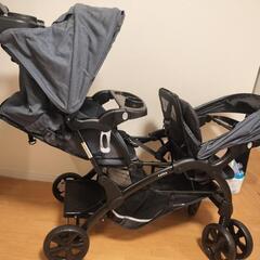 ２人乗りベビーカー　メーカー（KATOJI）